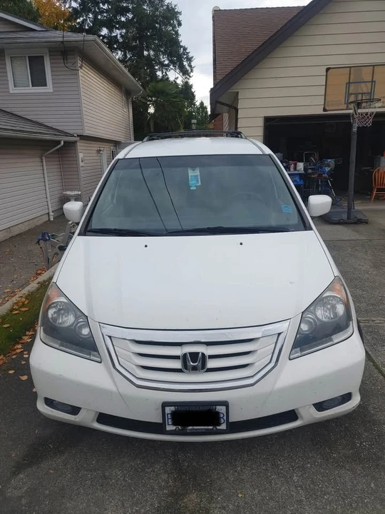 2010 Honda Odyssey - Image 3 of 7