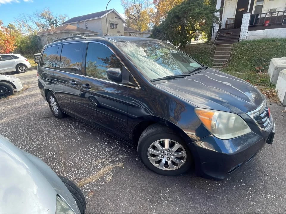 2010 Honda Odyssey - Image 4 of 16