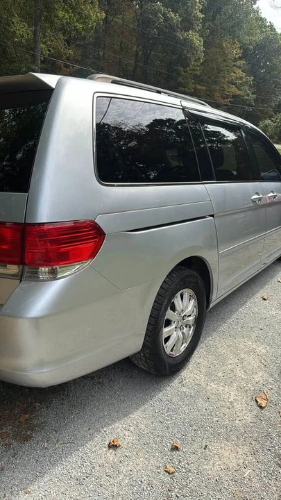 2010 Honda Odyssey - Image 18 of 19