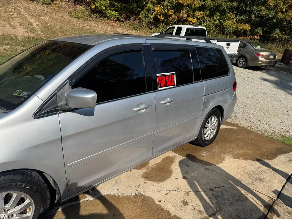 2010 Honda Odyssey - Image 2 of 19