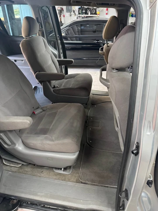 2010 Honda Odyssey - Image 7 of 19