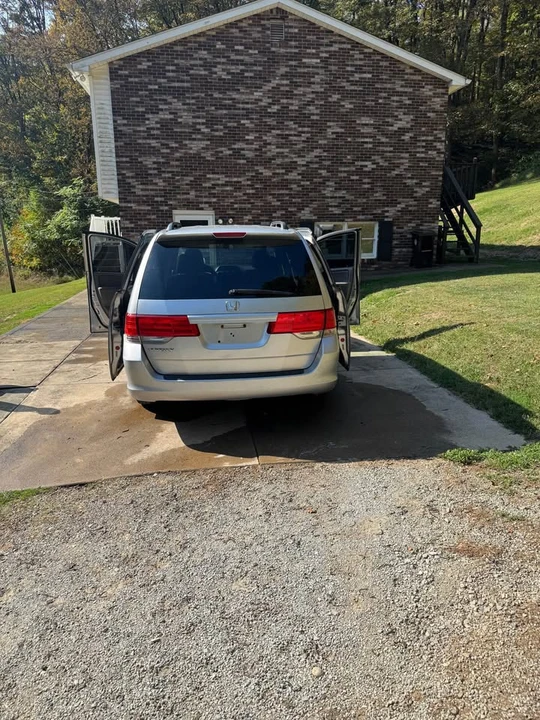 2010 Honda Odyssey - Image 14 of 19