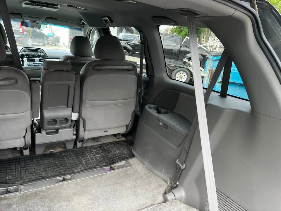 2010 Honda Odyssey - Image 8 of 18