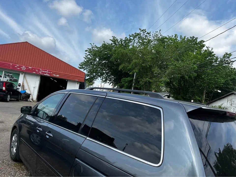 2010 Honda Odyssey - Image 14 of 18