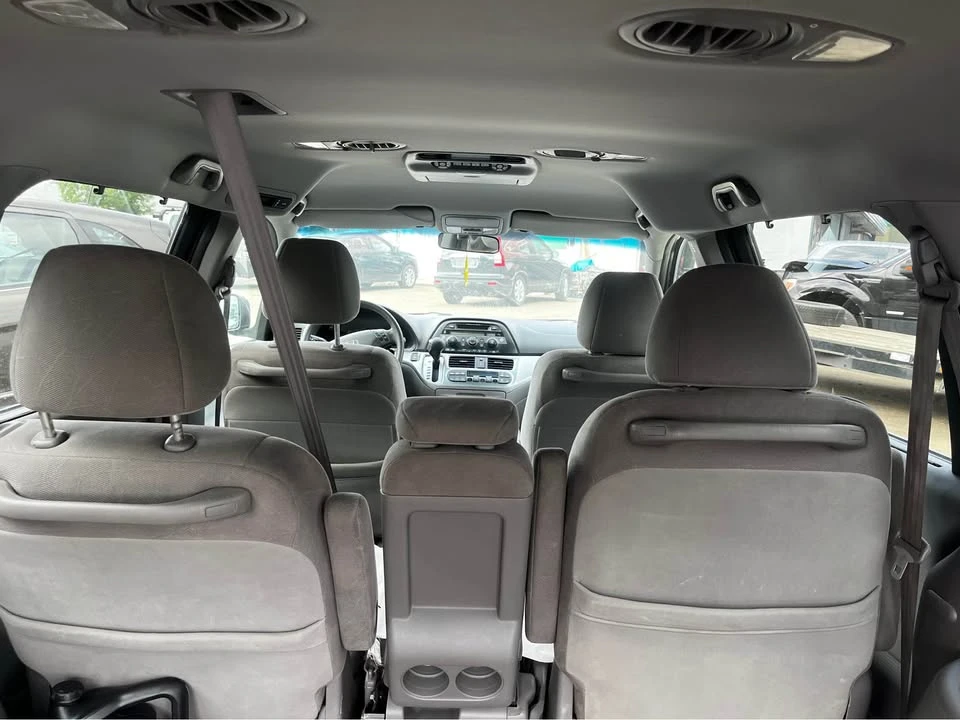 2010 Honda Odyssey - Image 7 of 18