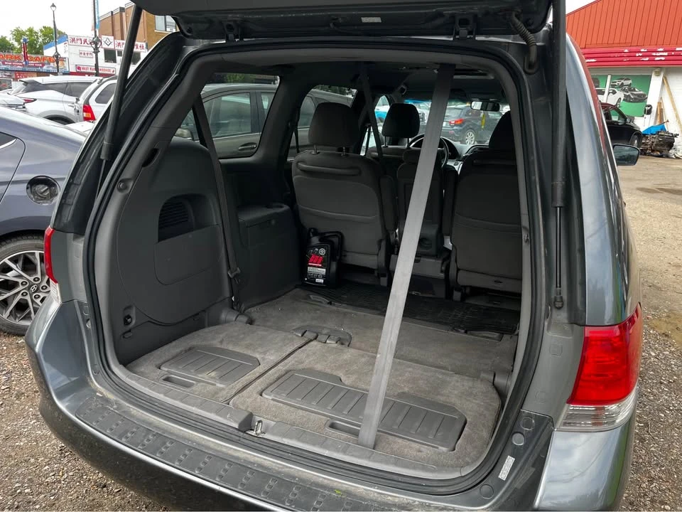 2010 Honda Odyssey - Image 9 of 18