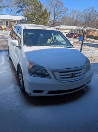 2010 Honda Odyssey - Image 2 of 8