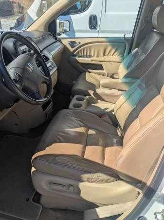 2010 Honda Odyssey - Image 4 of 8