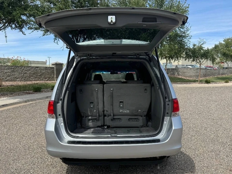 2010 Honda Odyssey - Image 15 of 15