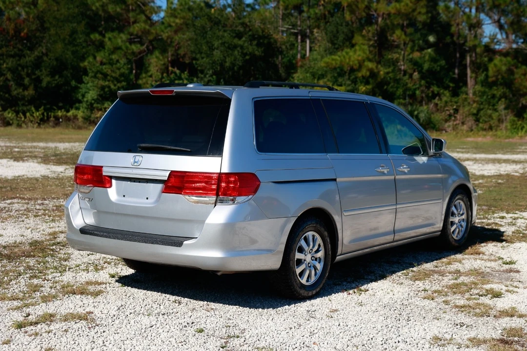 2010 Honda Odyssey - Image 11 of 12