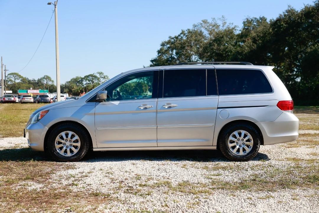 2010 Honda Odyssey - Image 3 of 12