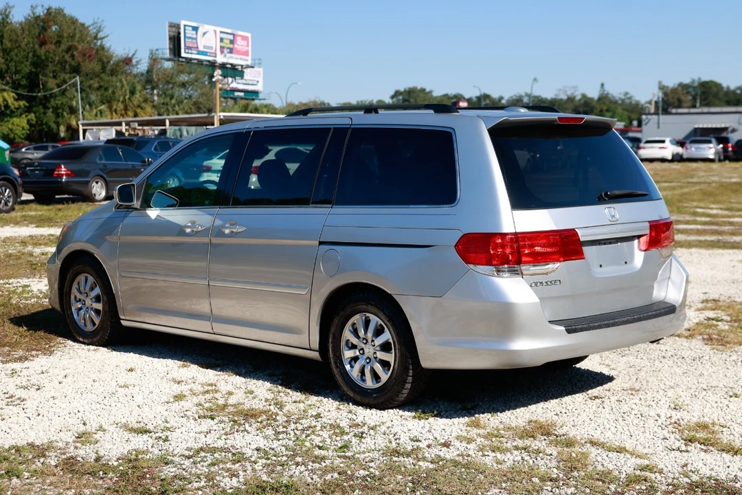2010 Honda Odyssey - Image 5 of 12