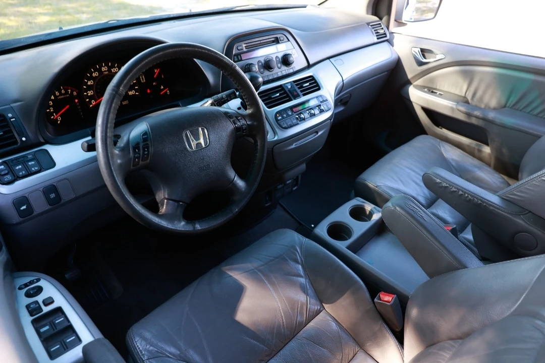 2010 Honda Odyssey - Image 4 of 12