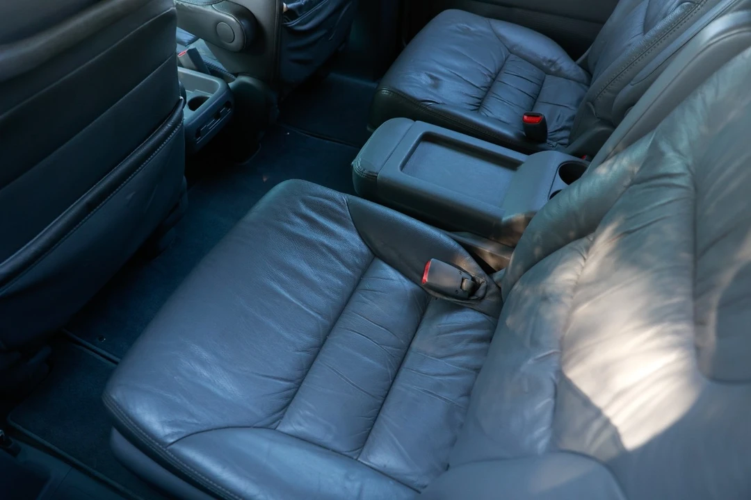 2010 Honda Odyssey - Image 10 of 12