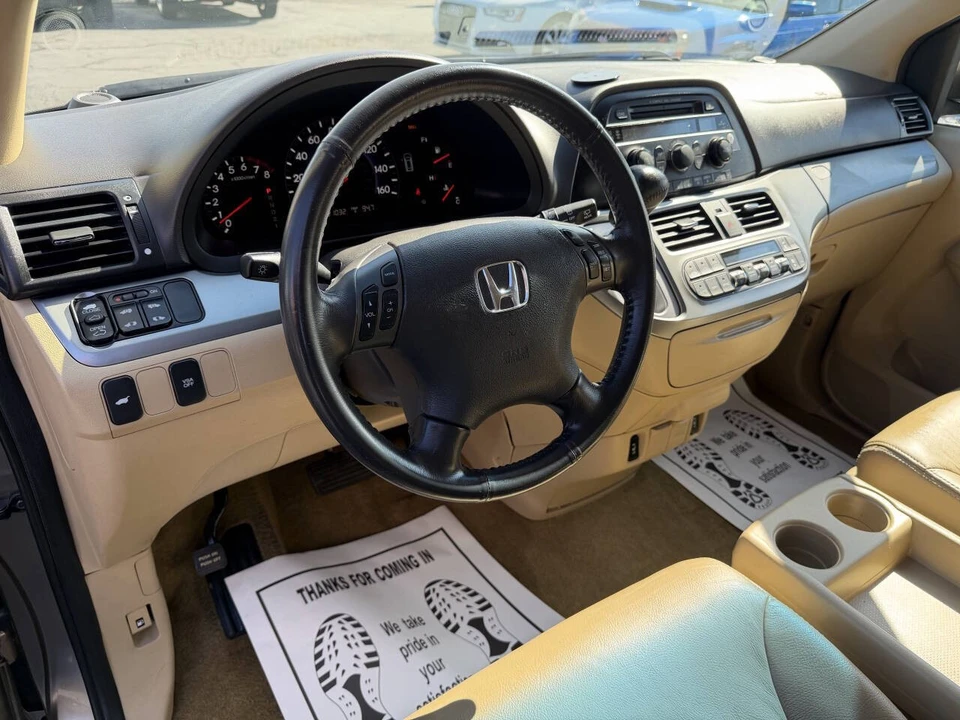 2010 Honda Odyssey - Image 8 of 17