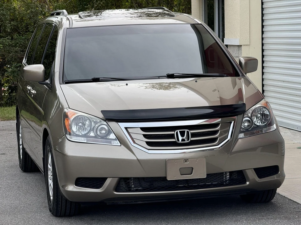 2010 Honda Odyssey - Image 21 of 31