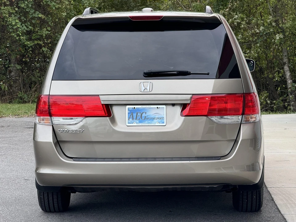 2010 Honda Odyssey - Image 12 of 31