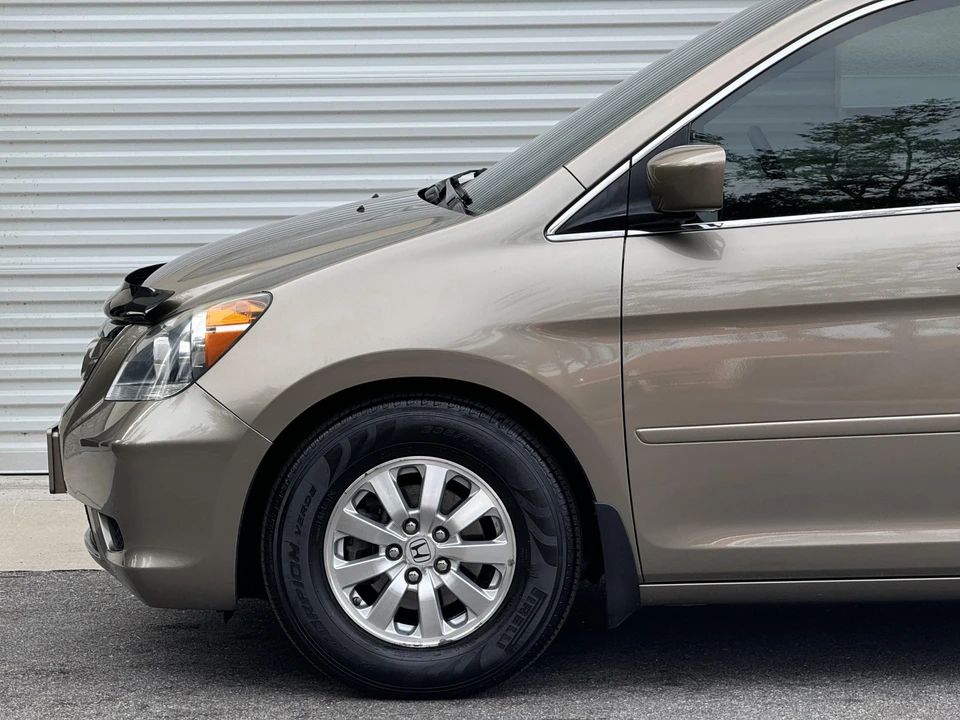 2010 Honda Odyssey - Image 29 of 31