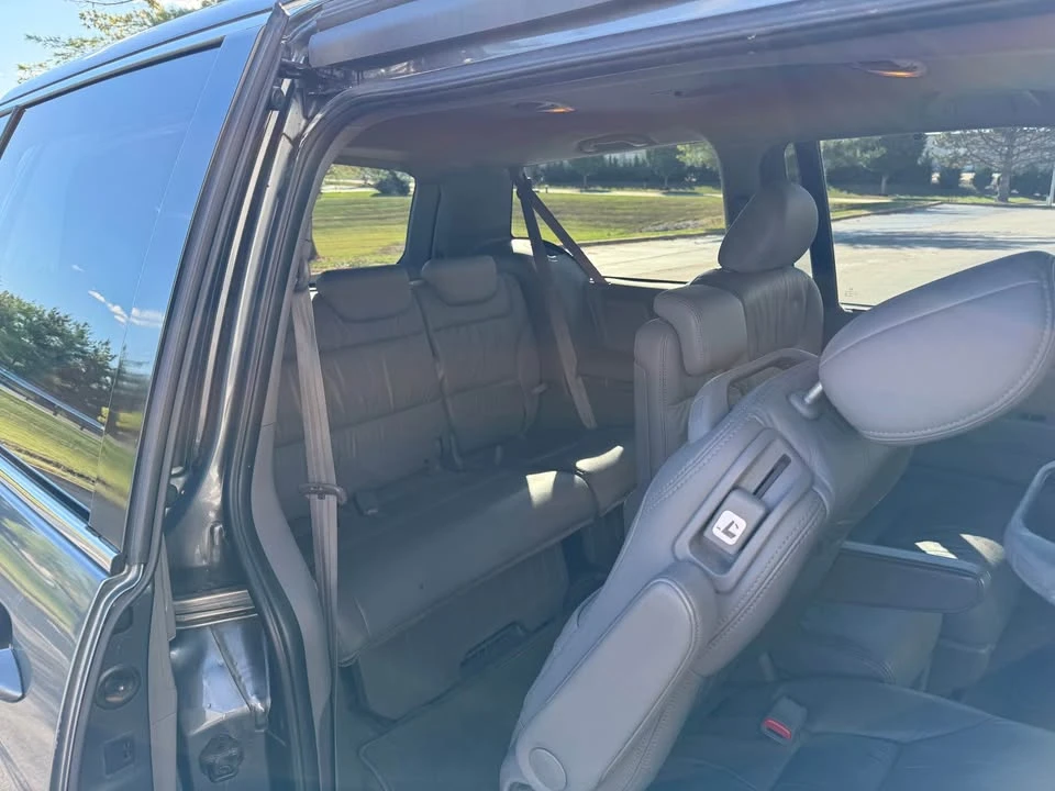 2010 Honda Odyssey - Image 8 of 11