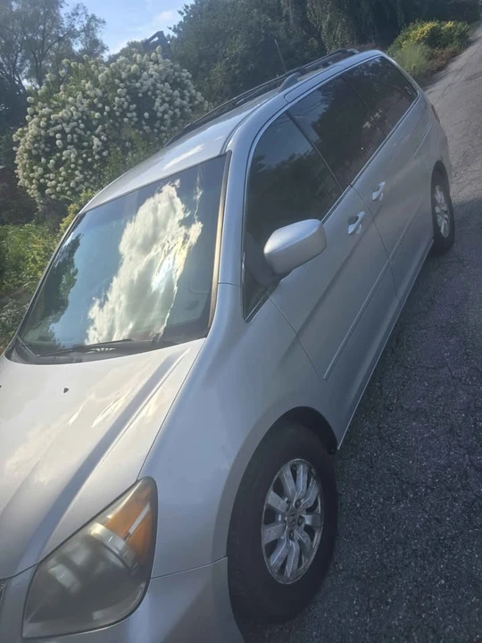 2010 Honda Odyssey - Image 8 of 18