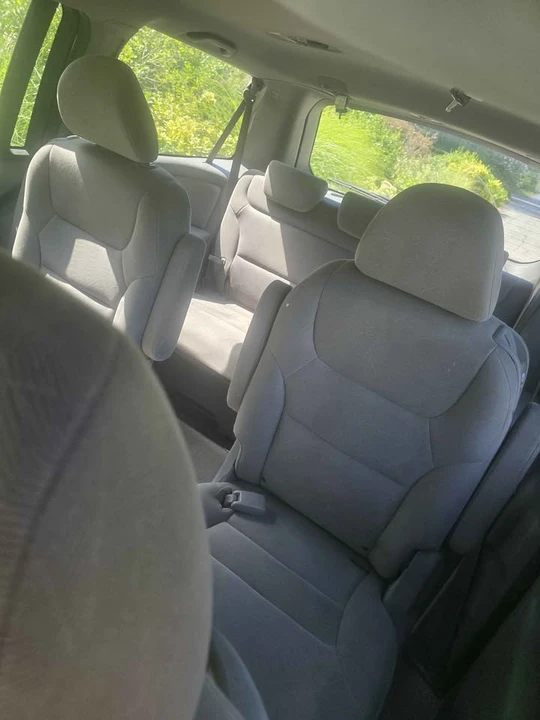 2010 Honda Odyssey - Image 10 of 18