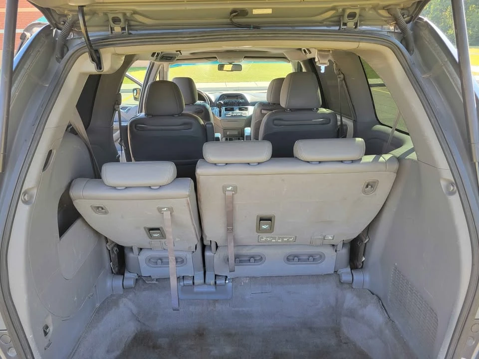 2010 Honda Odyssey - Image 6 of 14