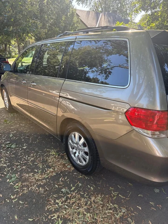 2010 Honda Odyssey - Image 5 of 9