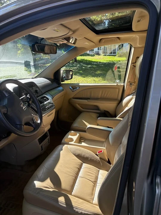 2010 Honda Odyssey - Image 6 of 9