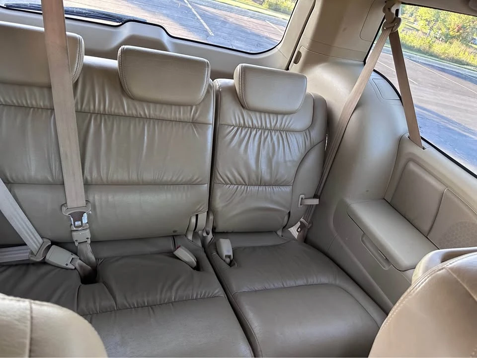 2010 Honda Odyssey - Image 19 of 20