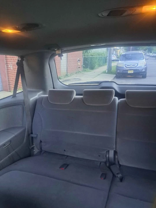 2010 Honda Odyssey - Image 10 of 10
