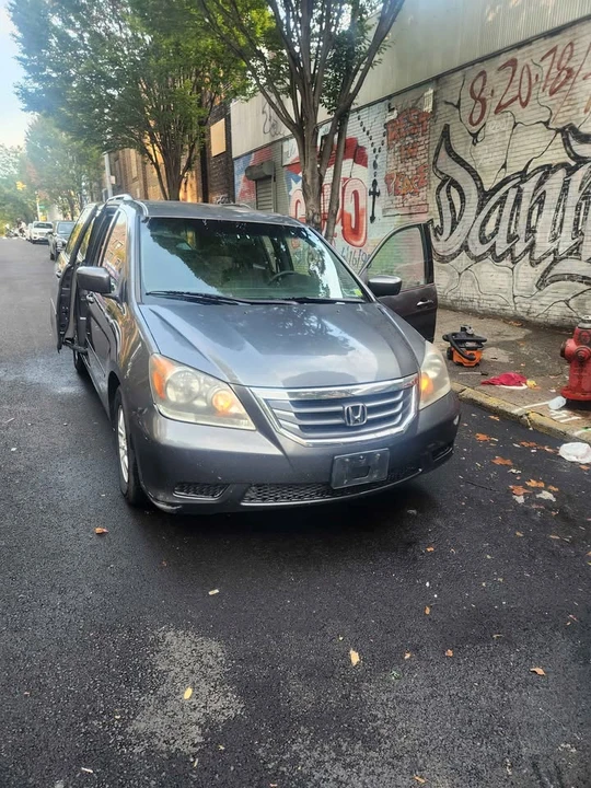 2010 Honda Odyssey - Image 7 of 17