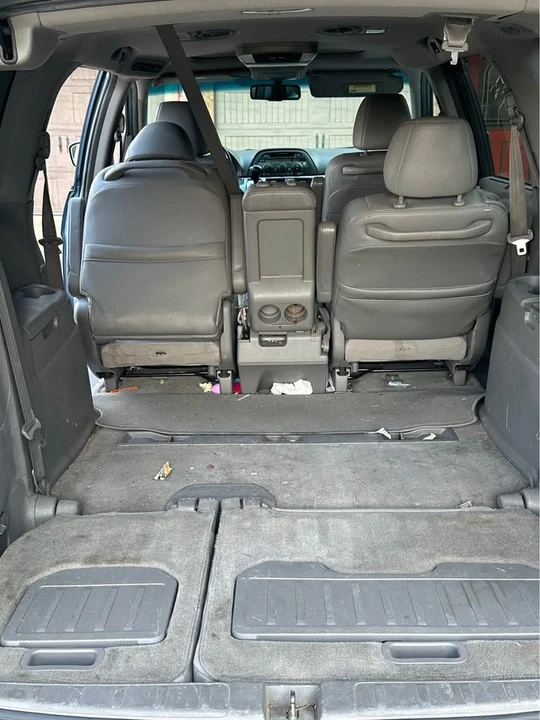 2010 Honda Odyssey - Image 13 of 17