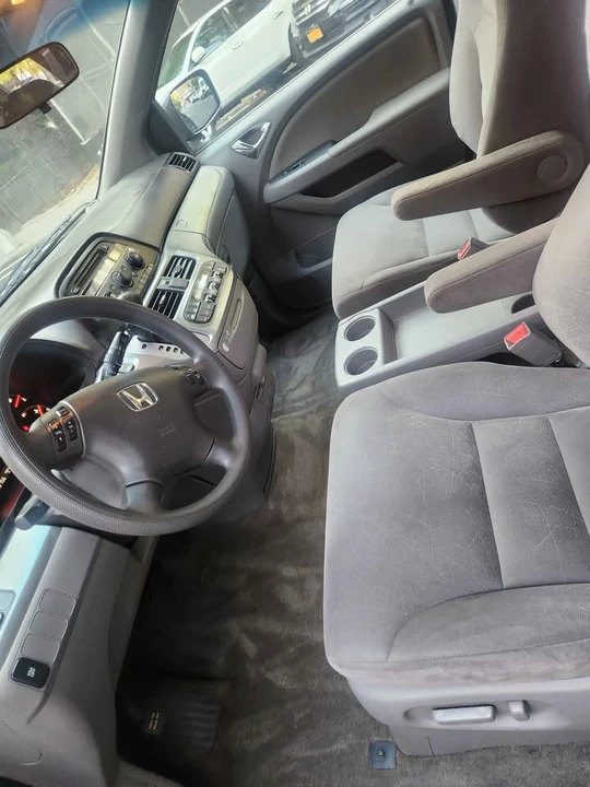 2010 Honda Odyssey - Image 13 of 17
