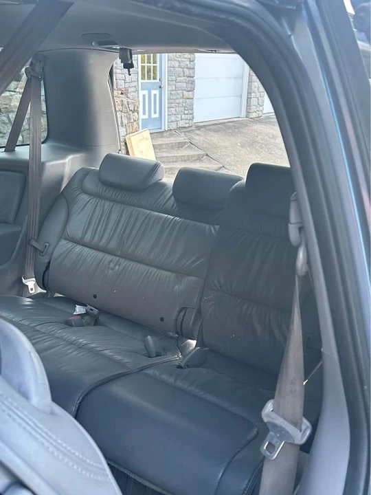 2010 Honda Odyssey - Image 15 of 17