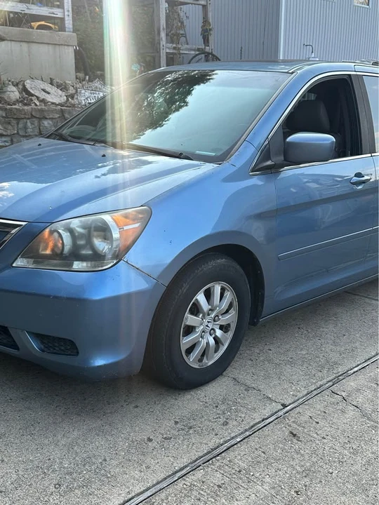 2010 Honda Odyssey - Image 6 of 17
