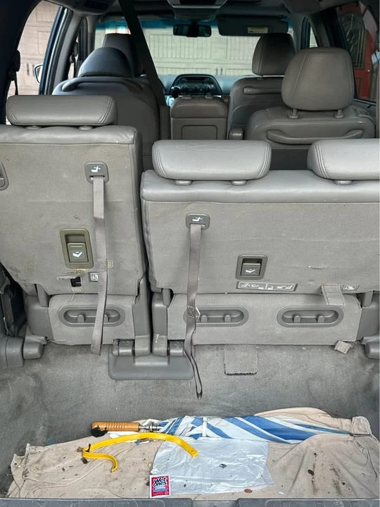 2010 Honda Odyssey - Image 14 of 17