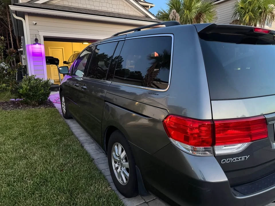2010 Honda Odyssey - Image 2 of 6