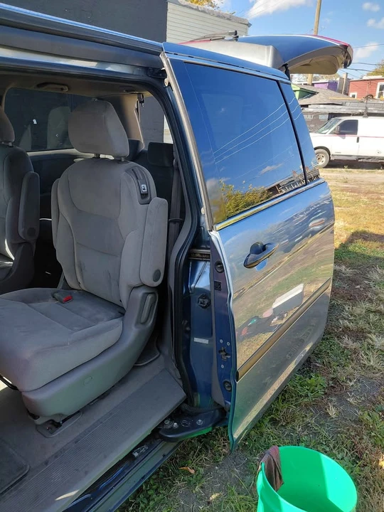 2010 Honda Odyssey - Image 8 of 10