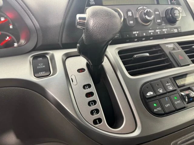 2010 Honda Odyssey - Image 19 of 21