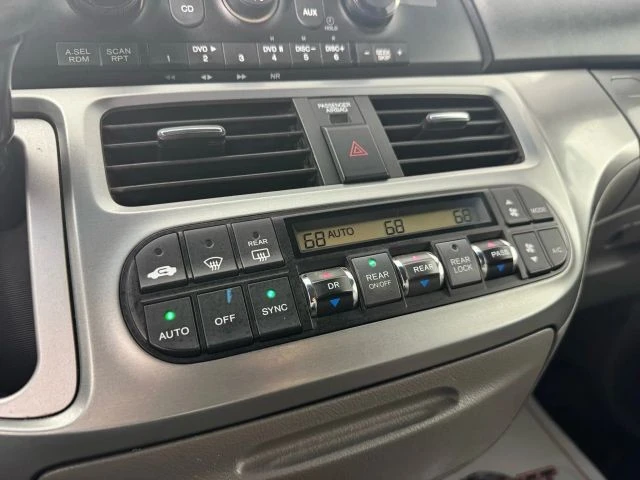 2010 Honda Odyssey - Image 18 of 21