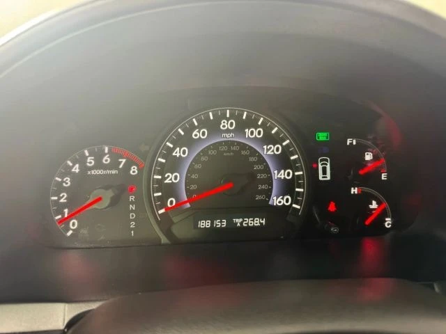 2010 Honda Odyssey - Image 14 of 21