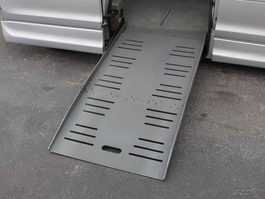 2010 Honda Odyssey - Image 11 of 12