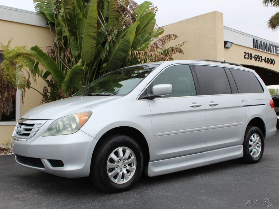 2010 Honda Odyssey - Image 6 of 12