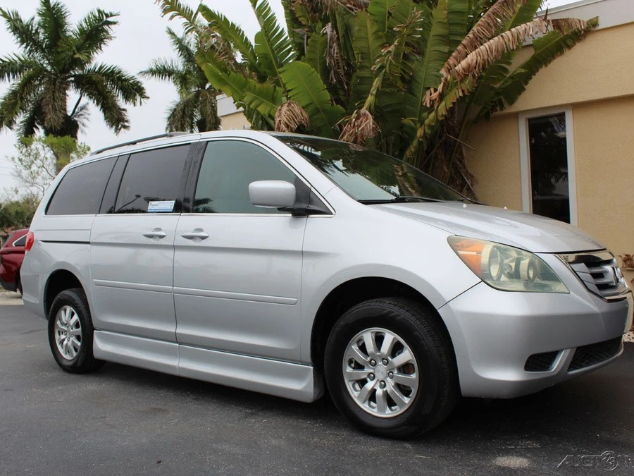 2010 Honda Odyssey - Image 3 of 12