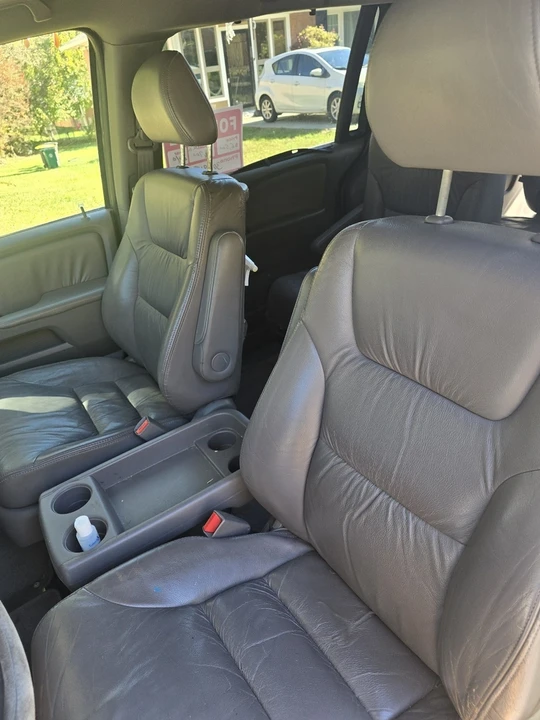 2010 Honda Odyssey - Image 6 of 7