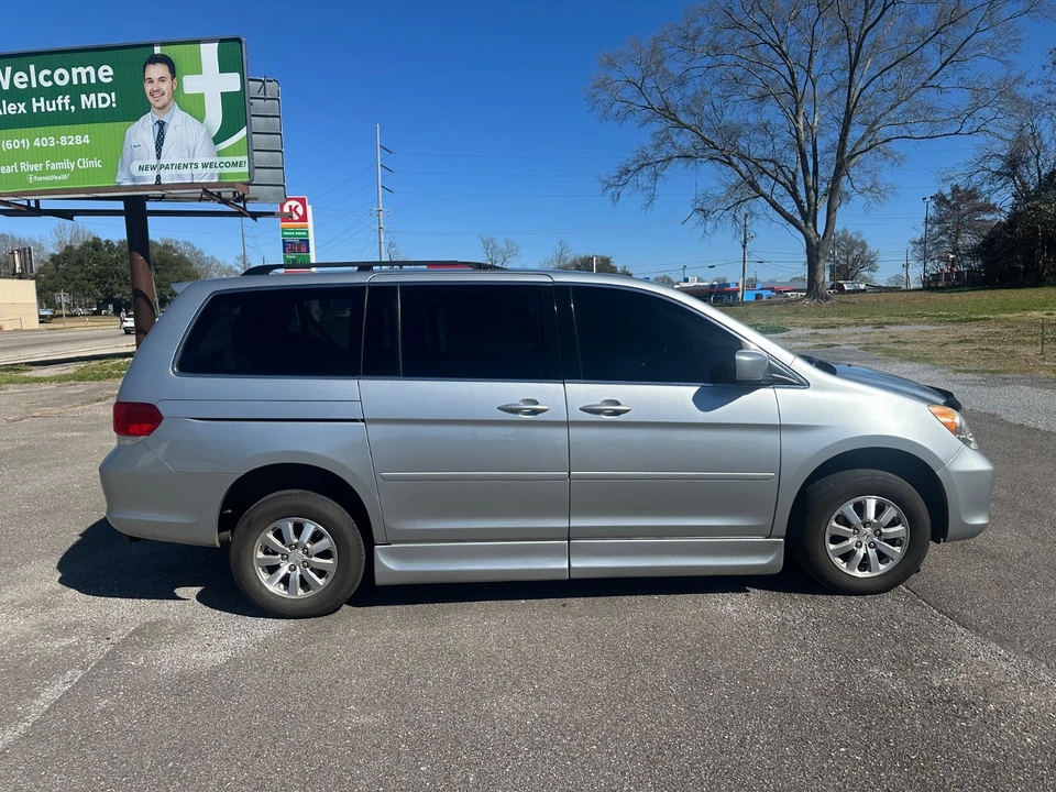 2010 Honda Odyssey - Image 2 of 19