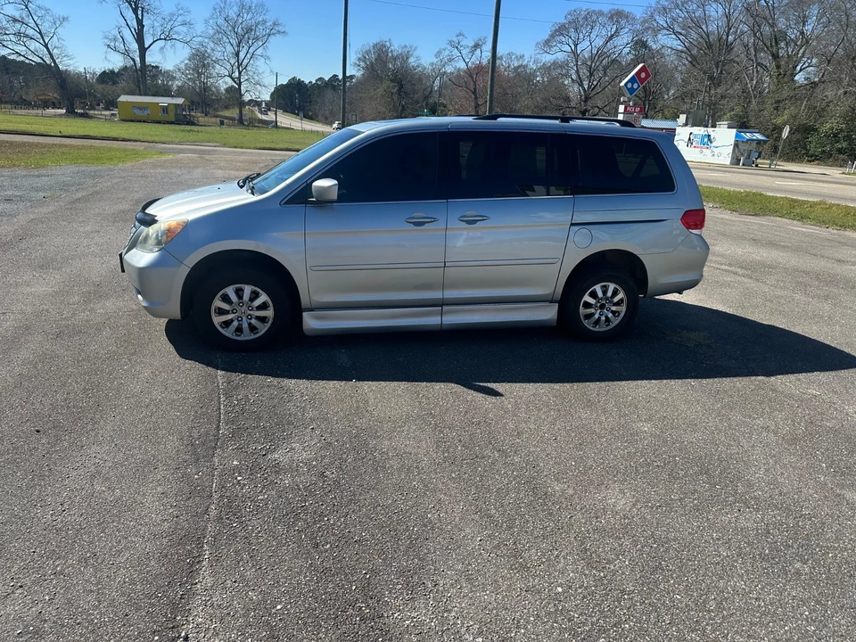 2010 Honda Odyssey - Image 17 of 19