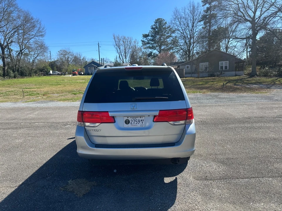 2010 Honda Odyssey - Image 3 of 19