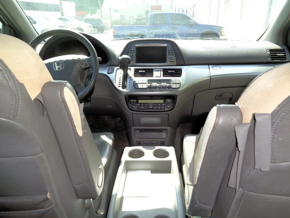 2010 Honda Odyssey - Image 12 of 14