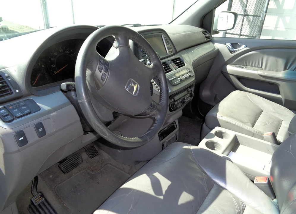 2010 Honda Odyssey - Image 6 of 14